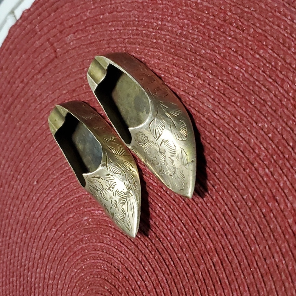 Vintage 1980s Pair of Brass Slippers Pocket Size Ashtrays